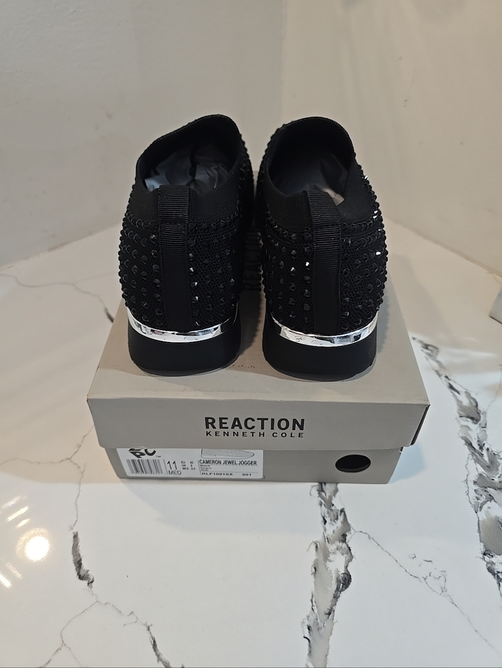 KENNETH COLE CAMERON JEWEL JOGGER Black Women's Size 11 Pre-owned Like New - Picture 7 of 10